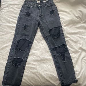 Distressed High 90s style jeans
